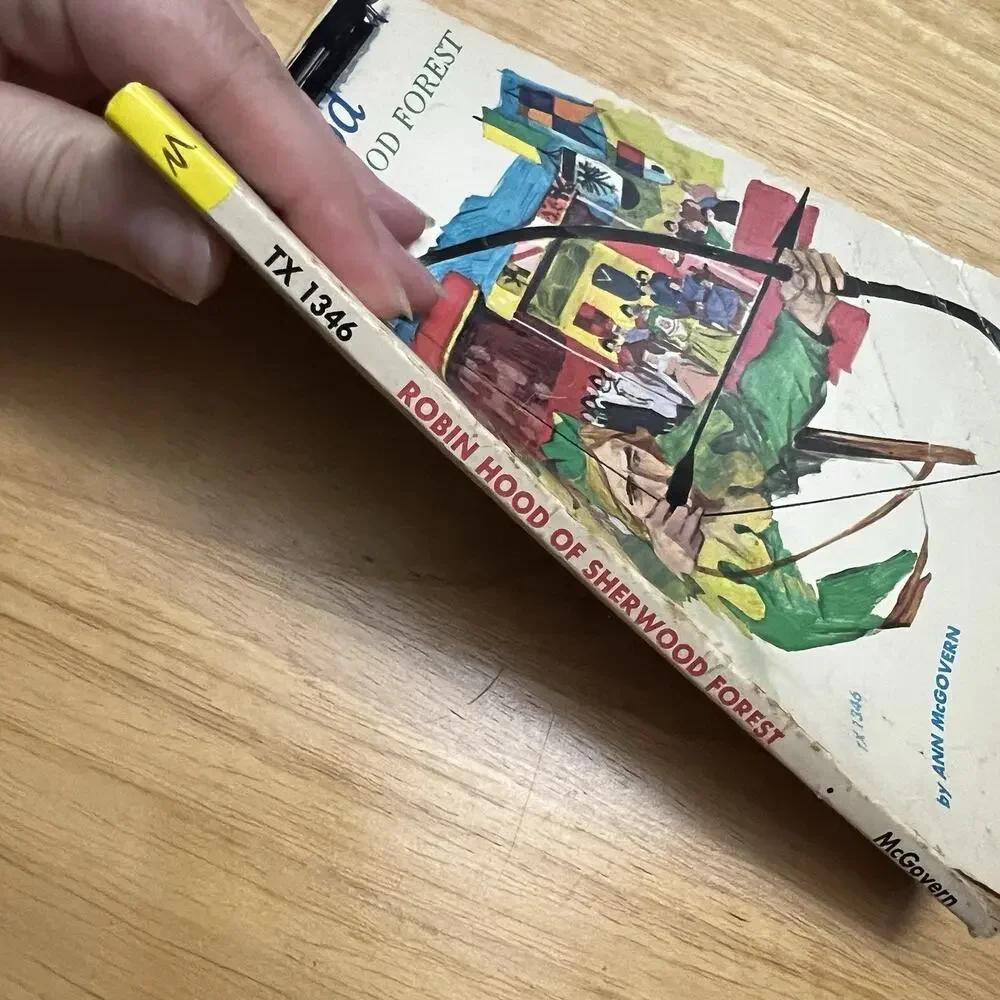 Rare Robin Hood of Sherwood Forest Ann McGovern 1968 1st Print Scholastic Book